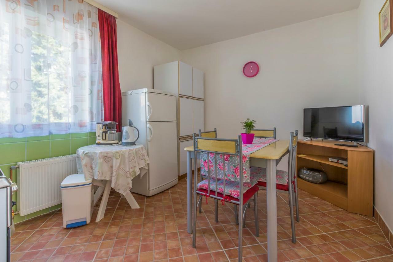 Klement Apartment Криквеница Екстериор снимка
